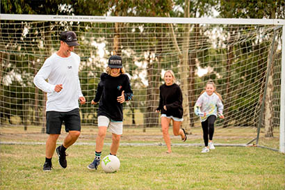 BIG4 Bellarine - family playing soccer